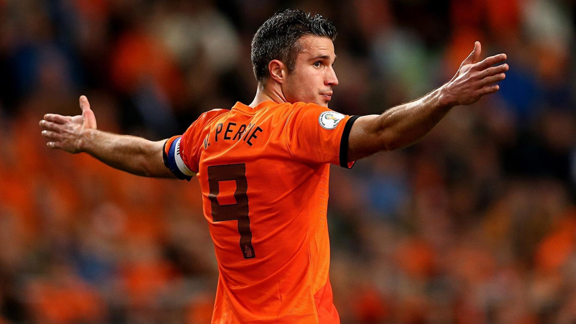 自由泳巅峰对决，新星闪耀泳池，世界纪录再受挑战